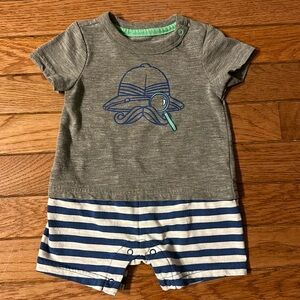 🧐EUC Cherokee Onesie size 0-3 months boy blue gray stripes baby